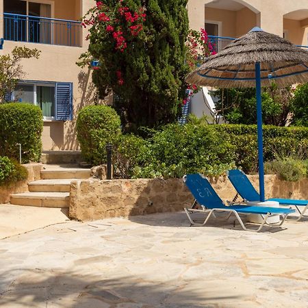 Regina Gardens Lovely Apartment Paphos Bagian luar foto
