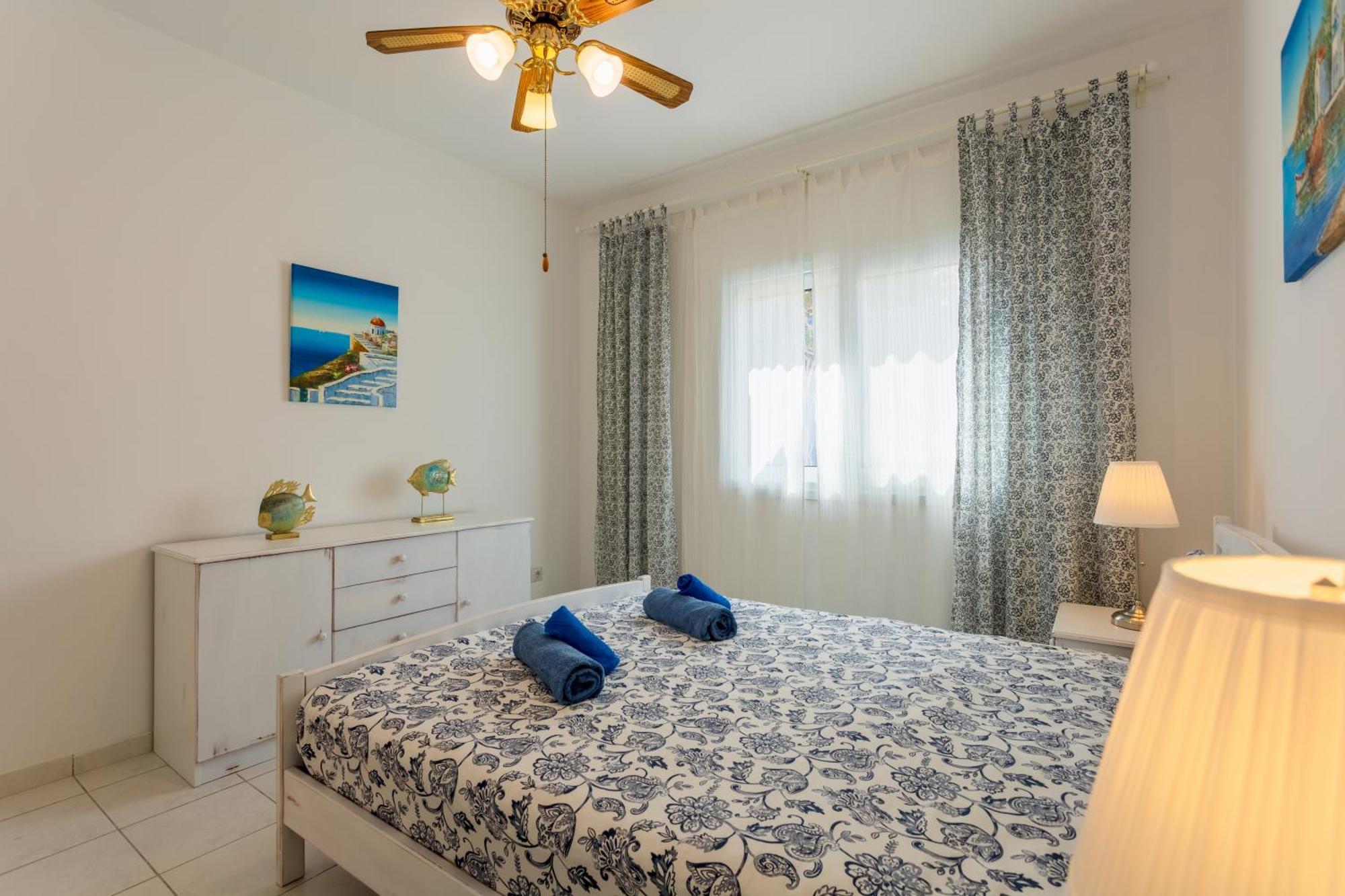 Regina Gardens Lovely Apartment Paphos Bagian luar foto