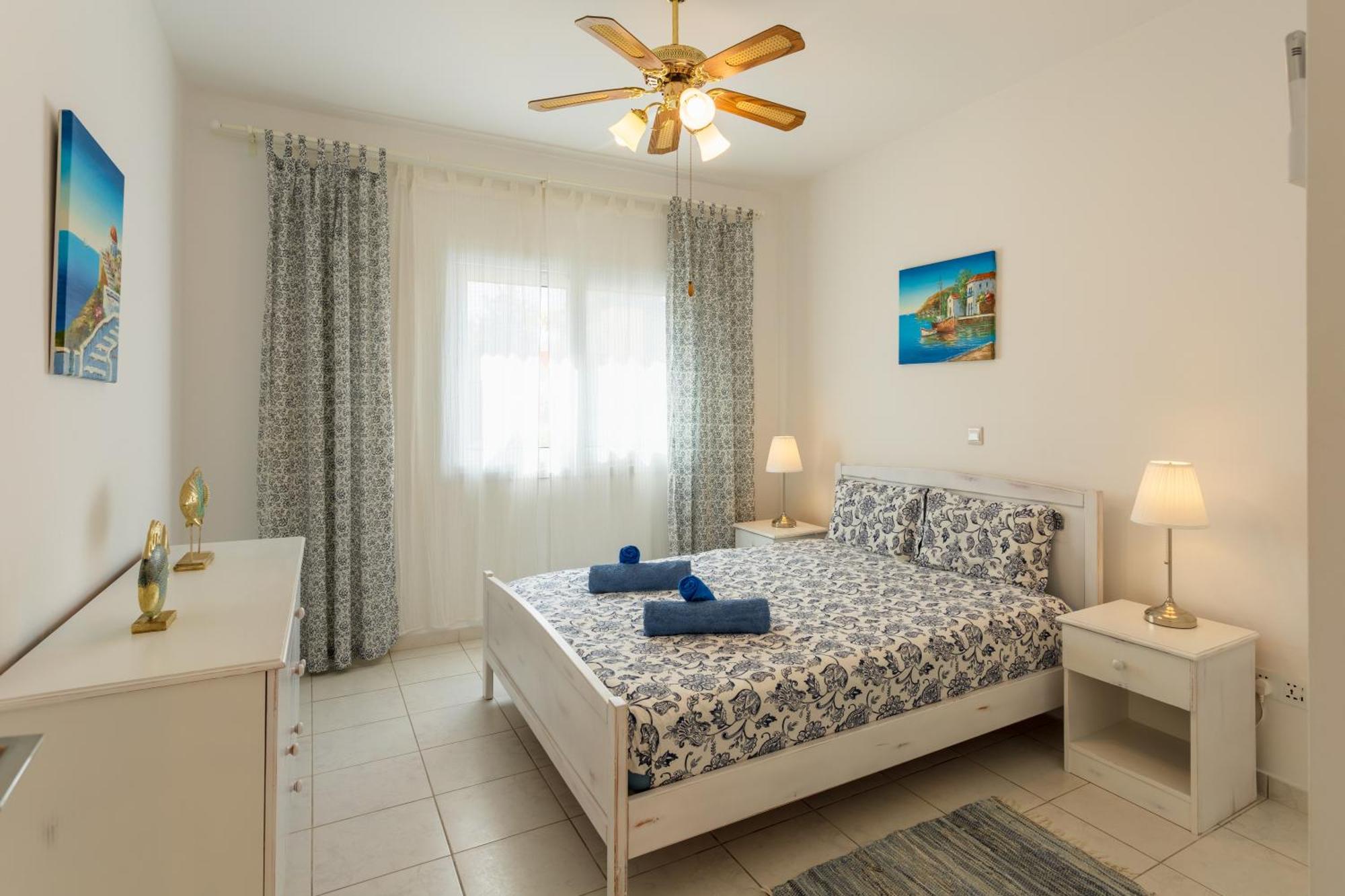Regina Gardens Lovely Apartment Paphos Bagian luar foto