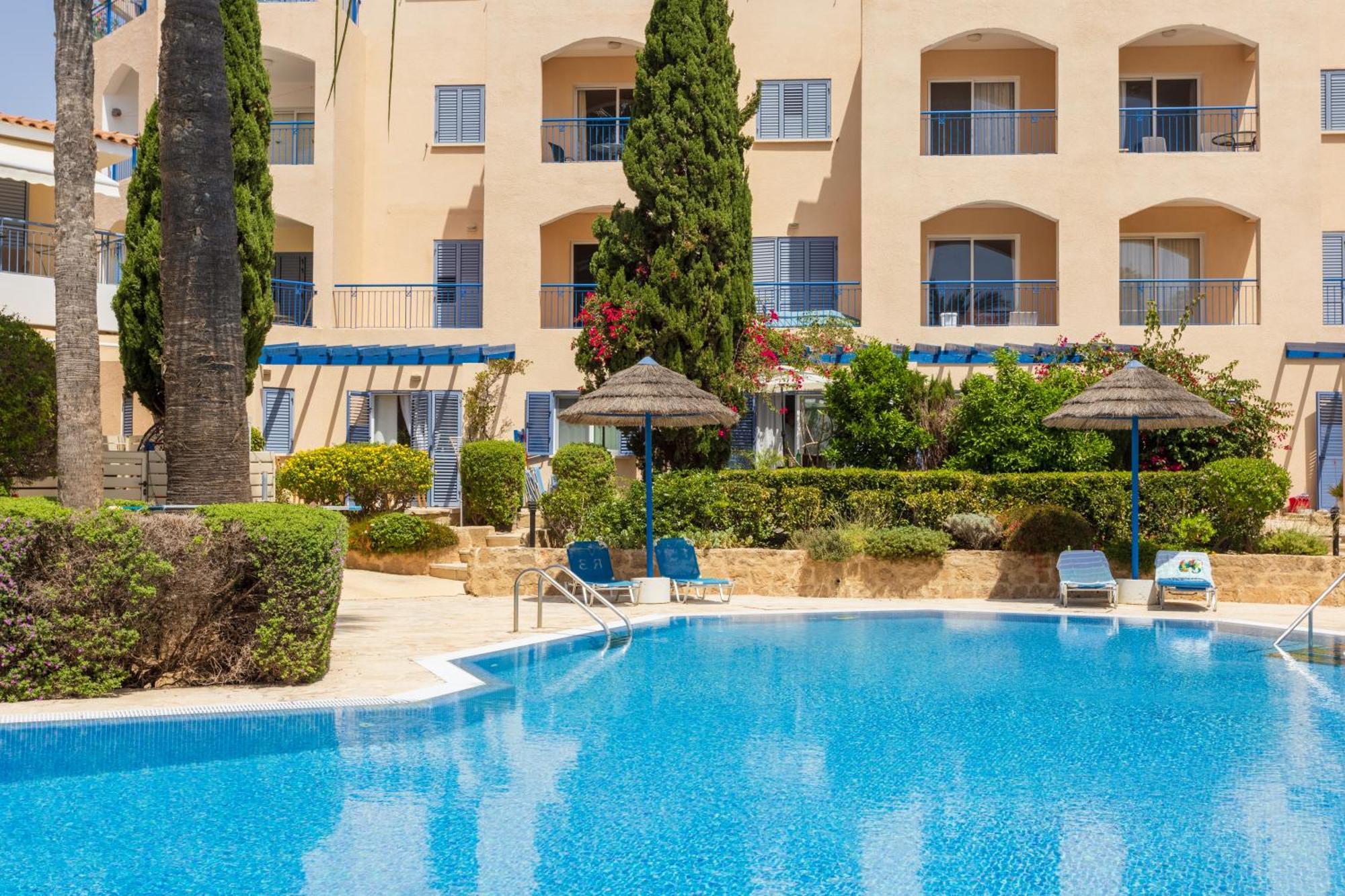 Regina Gardens Lovely Apartment Paphos Bagian luar foto