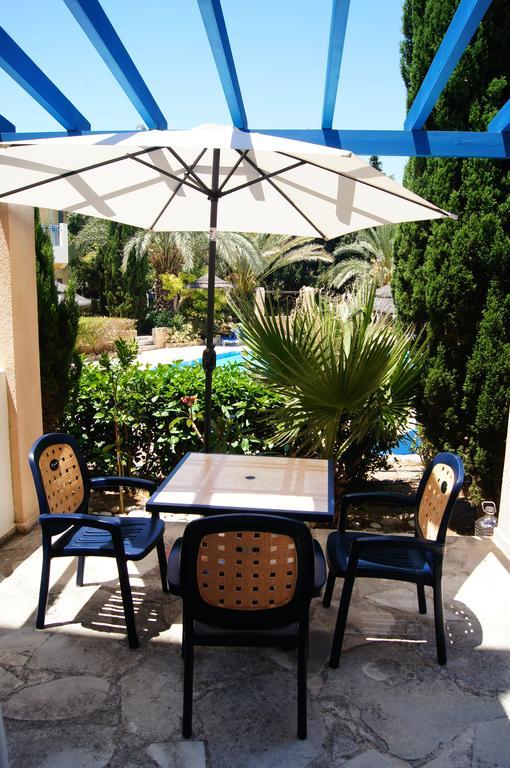 Regina Gardens Lovely Apartment Paphos Bagian luar foto